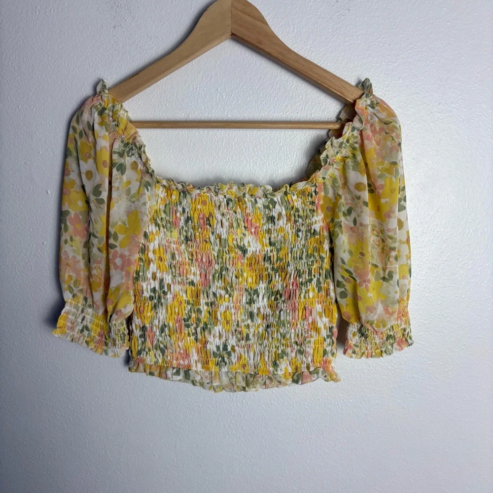 ASTR the Label Floral Smocked‎ Puff Sleeve Blouse Yellow Size XS